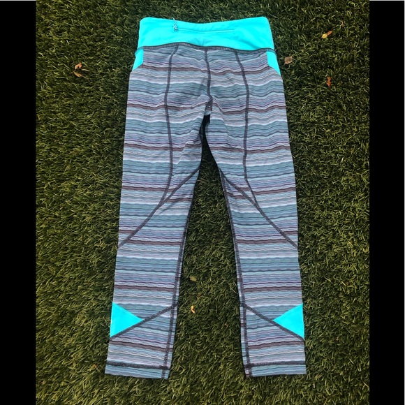 Lululemon ‘Pave Rival Crop’ in Peacock Blue - Picture 8 of 9